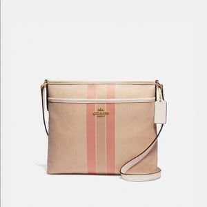 New Coach shoulder or crossbody wear